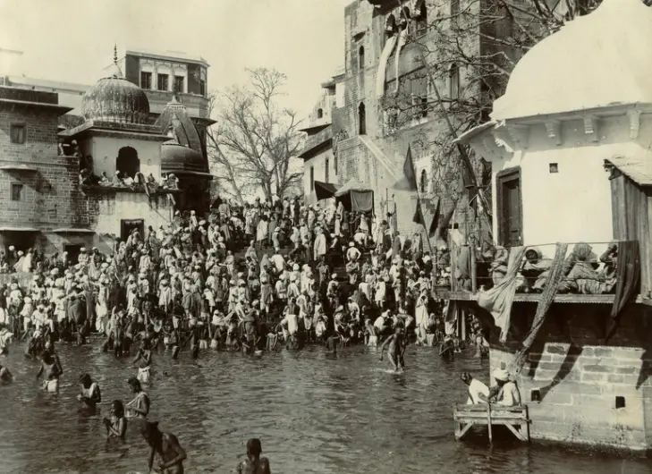 Har Ki Pauri, in 1880s.View